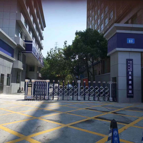 小区与住宅的电动伸缩门选择要点